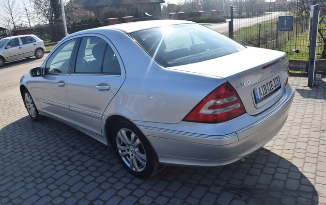 Mercedes-Benz Klasa C cena 15900 przebieg: 266930, rok produkcji 2005 z Dobczyce małe 497